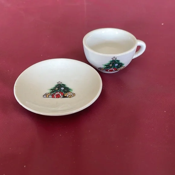 Vintage Tea Set-Christmas Bear - Picture 8 of 16